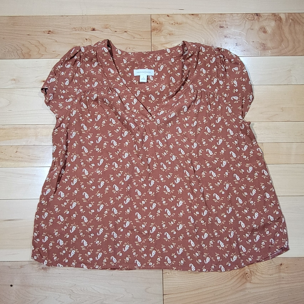 Womens Rust Colored Floral Top Size L